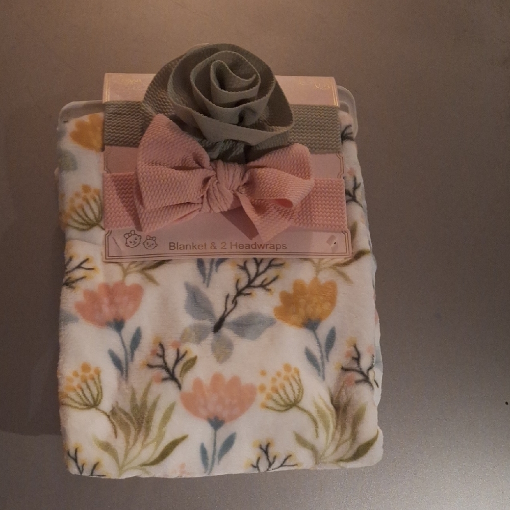 Floral Blanket with Headwraps Set